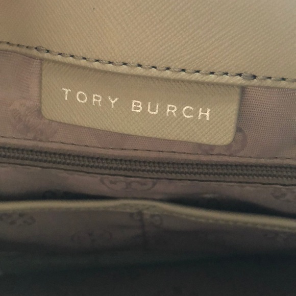 Tory Burch Robinson Leather Tote - Picture 4 of 4